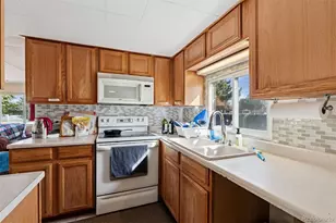 2021 Timberline Ln, Fort Collins, CO 80525 - Photo 8