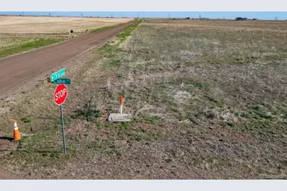 58701 E Lake Place, Strasburg, CO 80136 - Photo 2