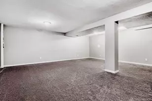 2556 S Cimarron St, Aurora, CO 80014 - Photo 24