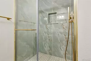 3273 S Elm St, Denver, CO 80222 - Photo 14