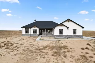 62101 E 32nd Ct, Strasburg, CO 80136 - Photo 4