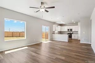 48270 Shetland Dr, Bennett, CO 80102 - Photo 4