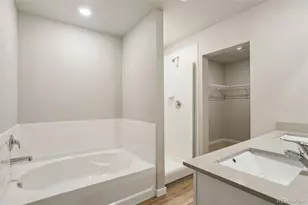 48270 Shetland Dr, Bennett, CO 80102 - Photo 10