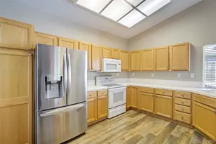 625 Riverview Ln, Colorado Springs, CO 80916 - Photo 4