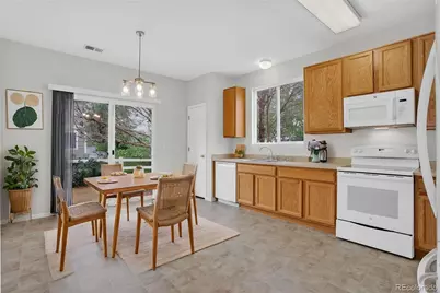 1201 S Fultondale Court, Aurora, CO 80018 - Photo 6