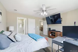 25690 E Hoover Pl, Aurora, CO 80016 - Photo 34