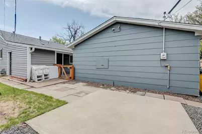 705 Newark Street, Aurora, CO 80010 - Photo 20