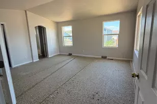 4693 Durham Ct, Denver, CO 80239 - Photo 6