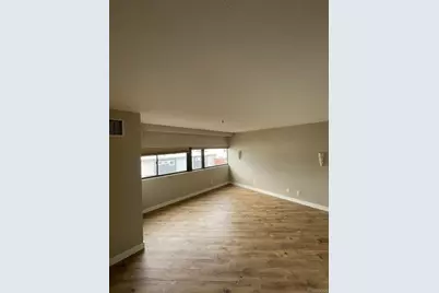 100 W Park Avenue #201, Denver, CO 80205 - Photo 6