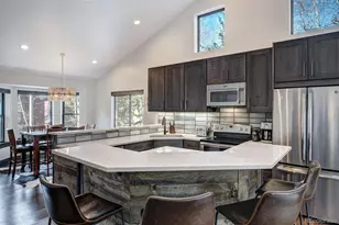 216 Village Point Dr, Breckenridge, CO 80424 - Photo 2