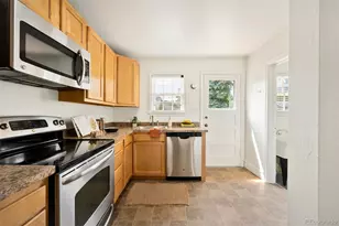 2201 S Franklin St, Denver, CO 80210 - Photo 8