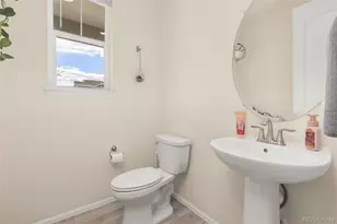 322 N Patsburg St, Aurora, CO 80018 - Photo 24