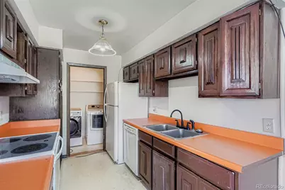 9859 Croke Drive, Denver, CO 80260 - Photo 6