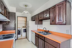 9859 Croke Dr, Denver, CO 80260 - Photo 6