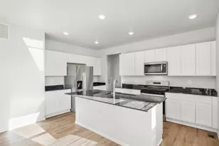 4641 Sunsplash Wy, Johnstown, CO 80534 - Photo 8