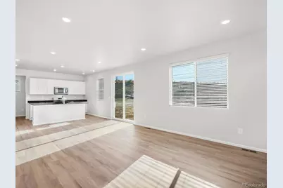 4641 Sunsplash Way, Johnstown, CO 80534 - Photo 6