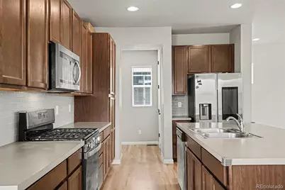 17227 Parkside Drive, Commerce City, CO 80022 - Photo 10