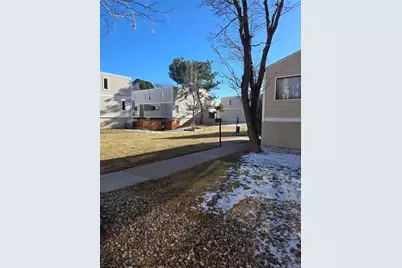 1050 S Monaco Parkway #25, Denver, CO 80224 - Photo 2