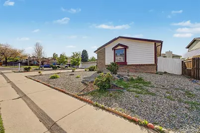 2757 S Salida Street, Aurora, CO 80013 - Photo 2