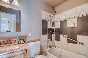 4994 Scranton Ct, Denver, CO 80239 - Photo 8