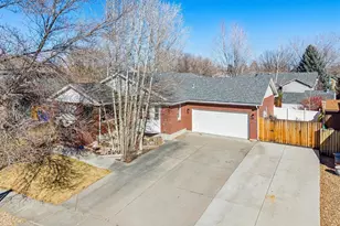 1200 Arapahoe Ave, Berthoud, CO 80513 - Photo 2
