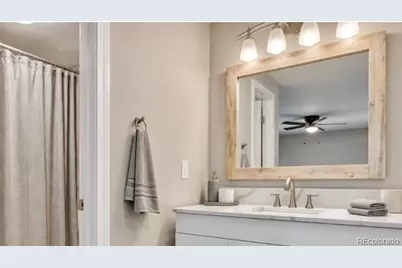 8062 E Phillips Circle, Centennial, CO 80112 - Photo 16
