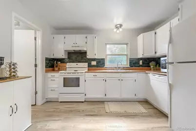 8025 S Johnson Court, Littleton, CO 80128 - Photo 12