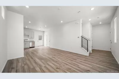 10134 Scranton Court, Commerce City, CO 80022 - Photo 6