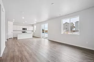 25042 E 34th Pl, Aurora, CO 80119 - Photo 2