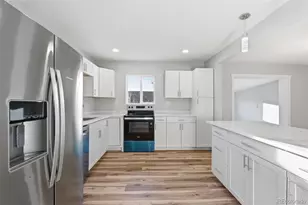 821 Salem St, Aurora, CO 80011 - Photo 8