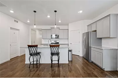 24 S Vandriver Way, Aurora, CO 80018 - Photo 6