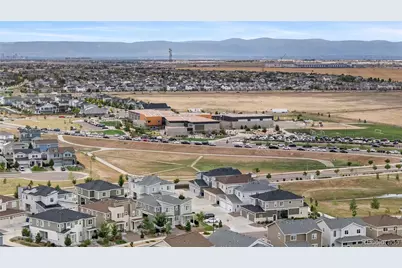 24 S Vandriver Way, Aurora, CO 80018 - Photo 34