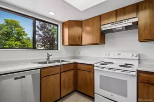 8954 S Round Rock St, Littleton, CO 80126 - Photo 2