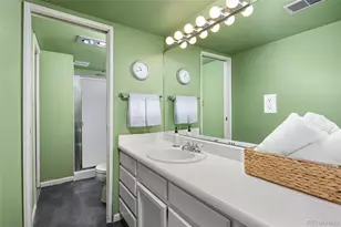 262 S Salem Ct, Aurora, CO 80012 - Photo 34