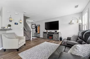 21983 E Crestline Ln, Aurora, CO 80015 - Photo 4