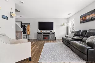 21983 E Crestline Ln, Aurora, CO 80015 - Photo 2