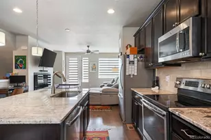 694 E Hinsdale Ave, Littleton, CO 80122 - Photo 10