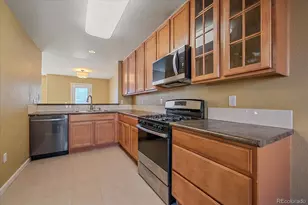 21942 E Jamison Pl, Aurora, CO 80016 - Photo 4