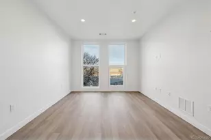 639 29th St, Denver, CO 80205 - Photo 2