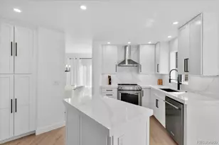 9421 Crestmore Way, Highlands Ranch, CO 80126 - Photo 6