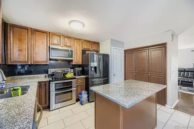 1629 S Ivory Circle #E, Aurora, CO 80017 - Photo 8