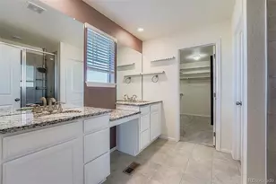 300 N Patsburg St, Aurora, CO 80018 - Photo 14