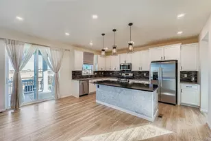 300 N Patsburg St, Aurora, CO 80018 - Photo 8