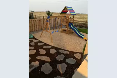 300 N Patsburg Street, Aurora, CO 80018 - Photo 28