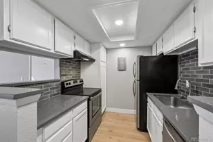 18391 E Kepner Pl, Aurora, CO 80017 - Photo 4