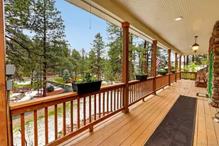 916 Tenderfoot Dr, Larkspur, CO 80118 - Photo 2