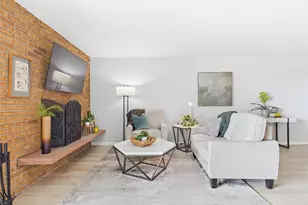 2 Adams St, Denver, CO 80206 - Photo 4