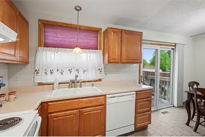 1771 S Genoa Way, Aurora, CO 80017 - Photo 8