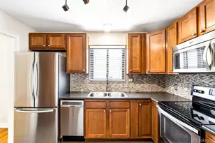 2233 Kenton St, Aurora, CO 80010 - Photo 8