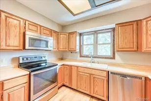 211 Burgundy Cir, Silverthorne, CO 80498 - Photo 2